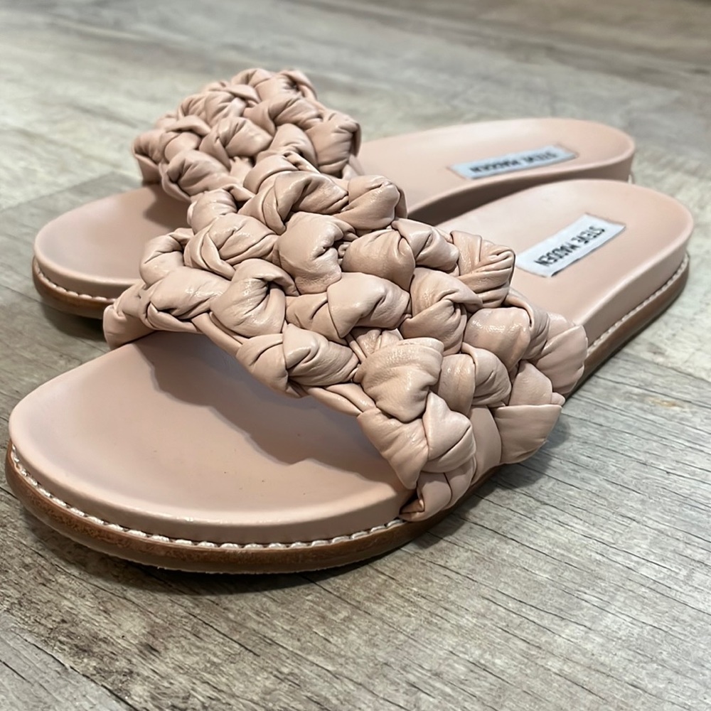 Steve Madden Delighted slip on knotted style sandals - blush nude pink sz 8.5